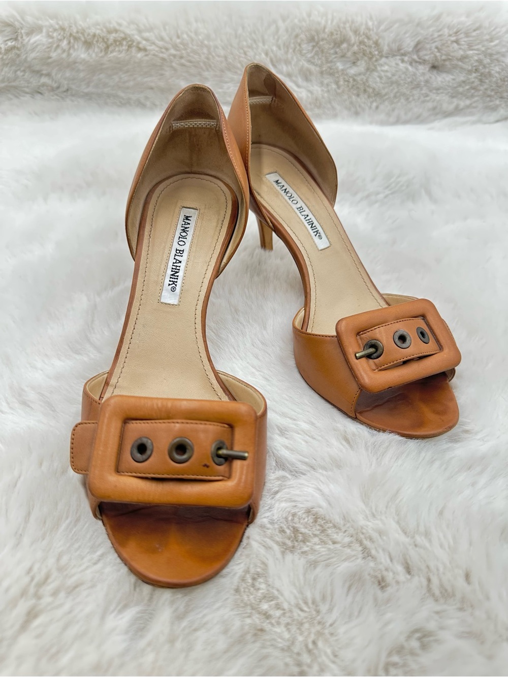 Manolo Blahnik Tan leather buckle heels peep toe 37 US 7 pumps
